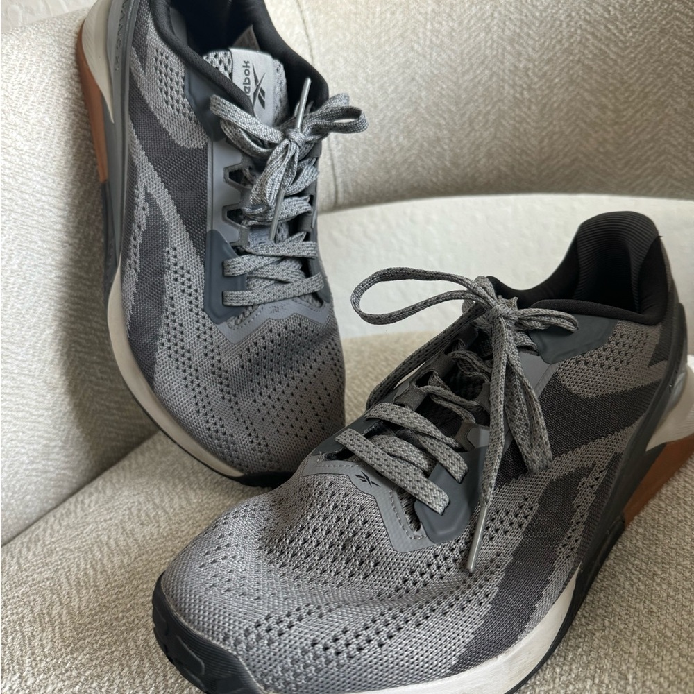 Reebok Men's Black and Gray Athletic Shoes